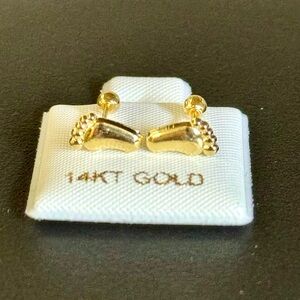 14 KARAT SOLID GOLD FOOT 6x4 mm STUD EARRING
